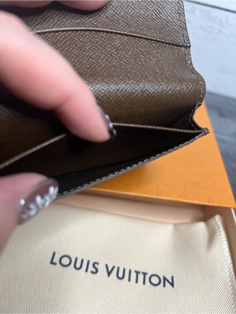 Authentic Louis Vuitton Men's Brown Card Case Taiga Leather - Picture 5 of 7